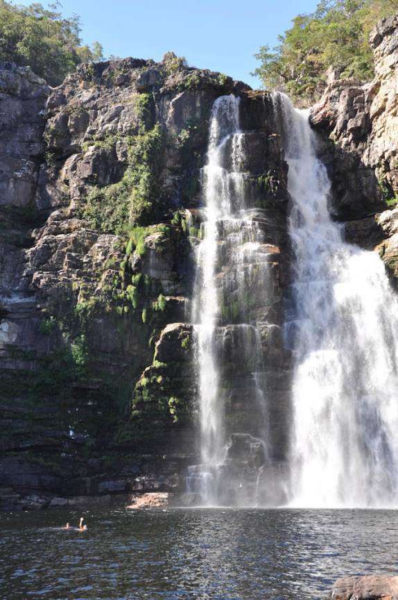 Nadando no poço do Salto dos 80 metros, no P.N Chapada dos Veadeiros, região de São Jorge - GO